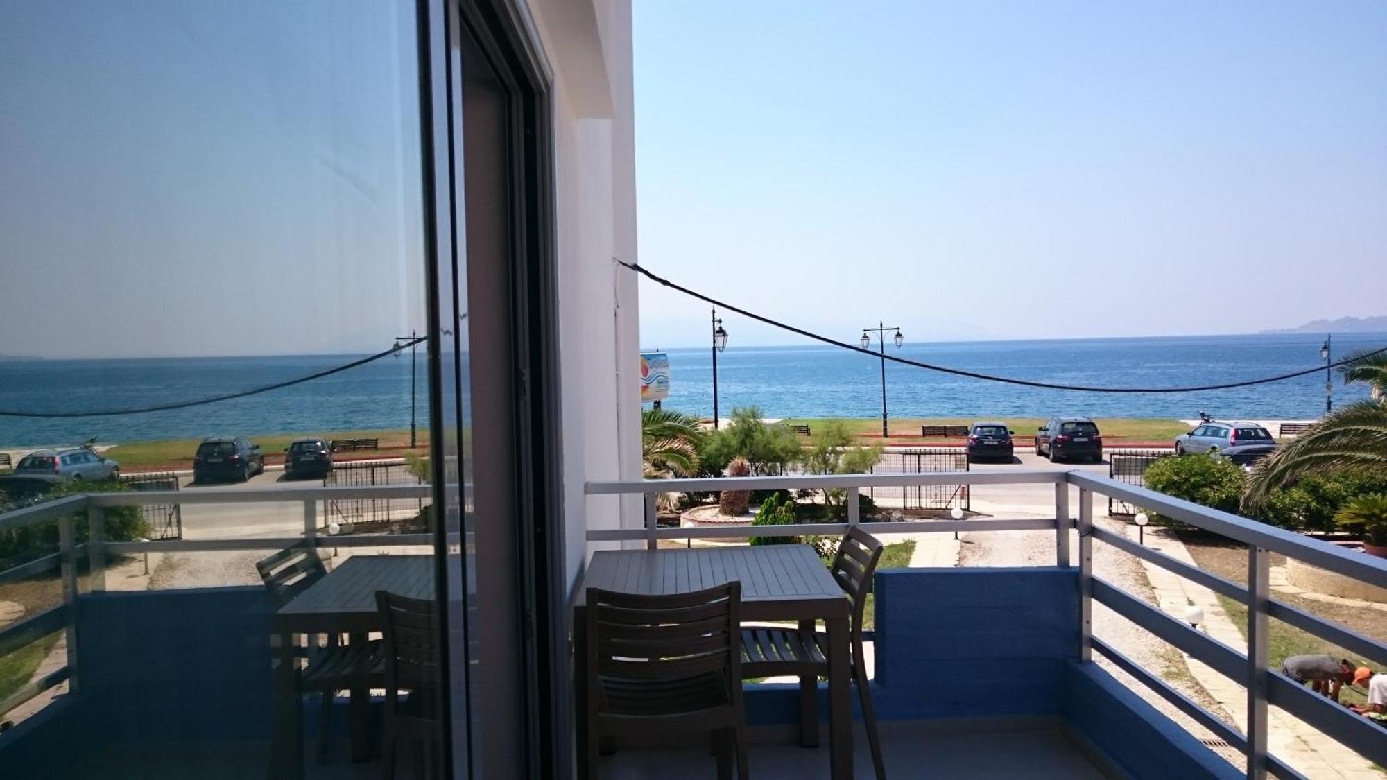 Diolkos Studios Loutraki  Exterior photo